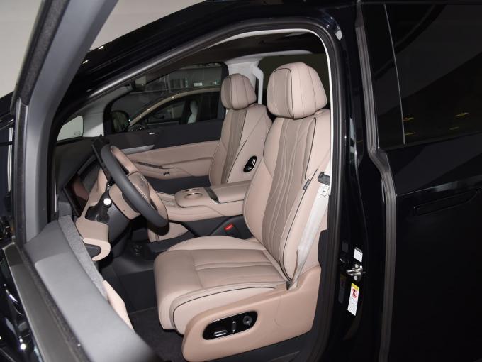 تکنولوژی هوشمند سفارشی بزرگسالان شخصی 5 درب 7 صندلی Xpeng X9 MPV 650Km EV Car 2