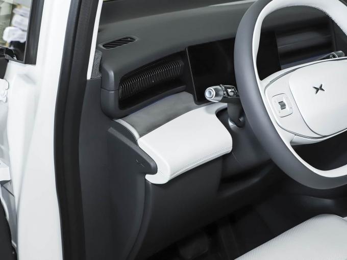 تکنولوژی هوشمند سفارشی بزرگسالان شخصی 5 درب 7 صندلی Xpeng X9 MPV 650Km EV Car 5