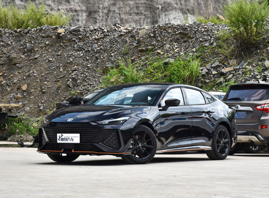 2024 OEM کیفیت بالا 138Kw Chang An EV Changan UNI-V 188Ps 300Nm بنزین بنزین سوخت ماشین