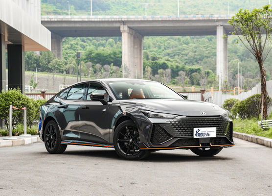 نسخه جدید ورزش 138Kw 1.5T 1.5L چانگان UNI-V خودرو 4 چرخ سوخت سدان